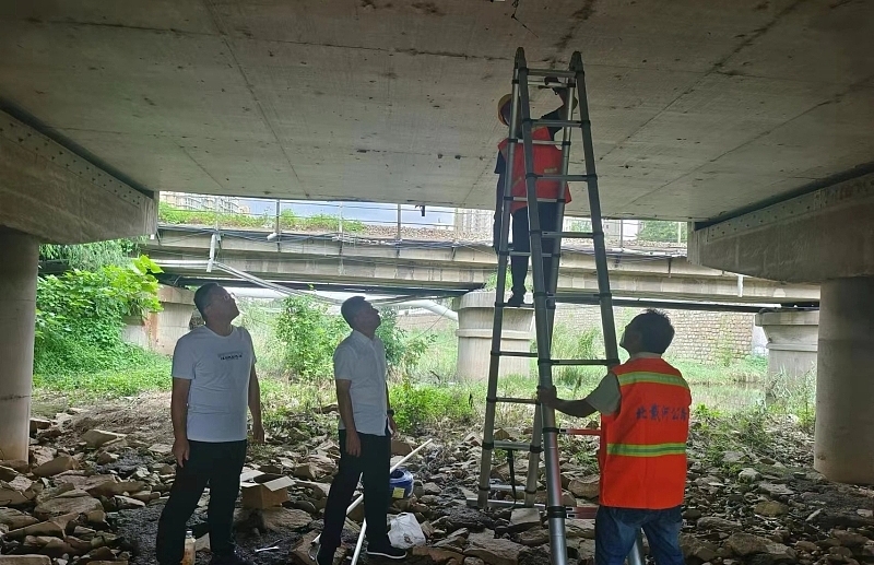 河北秦皇島五座公路橋梁裝上技術性橋梁健康監(jiān)測預警系統(tǒng)