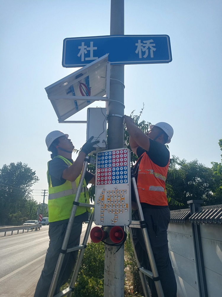 中國(guó)橋梁裝上"AI心臟"！橋梁健康監(jiān)測(cè)系統(tǒng)實(shí)現(xiàn)橋梁24小時(shí)自檢，裂紋0.1毫米都逃不過